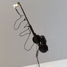 Lade das Bild in den Galerie-Viewer, Ron Arad Aerial Light One Off Ltd. Lampe - 1981 (price on request)