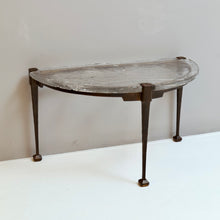 Lade das Bild in den Galerie-Viewer, brutalist bronze console table by Lothar Klute