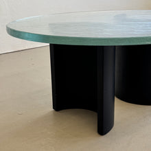Lade das Bild in den Galerie-Viewer, brutalist cast glass coffee table by Heinz Lilienthal - 1970s