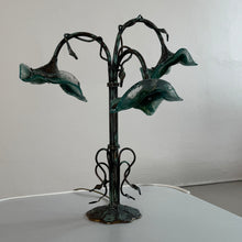 Lade das Bild in den Galerie-Viewer, Brutalist forged copper lamp with emerald green glass in style of Hector Guimard