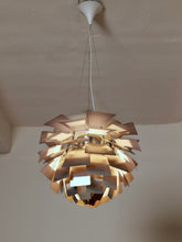 Lade das Bild in den Galerie-Viewer, vintage Louis Poulsen PH Artichoke lamp 72 cm - 1970s