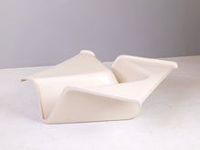 Lade das Bild in den Galerie-Viewer, fiarm space age coffee table by Franca Stagi & Cesare Leonardi