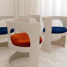 Lade das Bild in den Galerie-Viewer, Arne Jacobsen Pre Pop Asko Chairs
