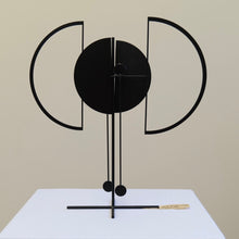 Lade das Bild in den Galerie-Viewer, Arnulf Hoffmann Pendulum Skulptur
