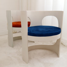 Lade das Bild in den Galerie-Viewer, Arne Jacobsen Pre Pop Asko Chairs
