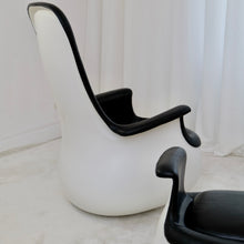 Lade das Bild in den Galerie-Viewer, Marc Held Culbuto Armchair for Knoll International
