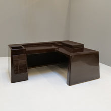 Lade das Bild in den Galerie-Viewer, Space Age directors desk by Vittorio Introini for Saporiti
