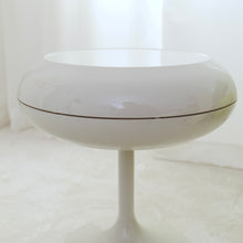Lade das Bild in den Galerie-Viewer, Space Age Opal Beistelltisch - 1970s
