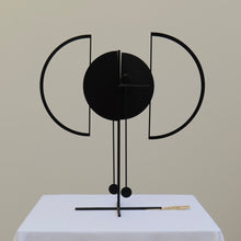 Lade das Bild in den Galerie-Viewer, Arnulf Hoffmann Pendulum Skulptur
