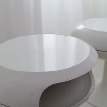 Lade das Bild in den Galerie-Viewer, space age tulip console tables - 1970s
