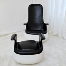 Lade das Bild in den Galerie-Viewer, Marc Held Culbuto Armchair for Knoll International
