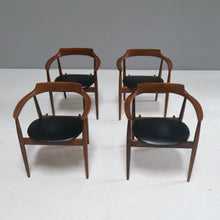 Lade das Bild in den Galerie-Viewer, Arne Wahl Iversen chairs - ST 750 for Niels Eilersen
