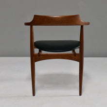 Lade das Bild in den Galerie-Viewer, Arne Wahl Iversen chairs - ST 750 for Niels Eilersen
