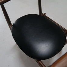 Lade das Bild in den Galerie-Viewer, Arne Wahl Iversen chairs - ST 750 for Niels Eilersen
