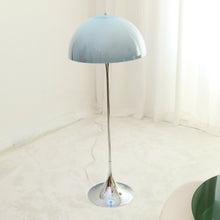 Lade das Bild in den Galerie-Viewer, vintage chrome Panthella floor lamp by Verner Panton
