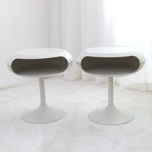 Lade das Bild in den Galerie-Viewer, space age tulip console tables - 1970s
