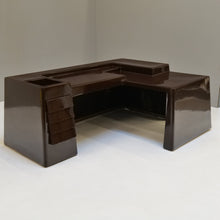 Lade das Bild in den Galerie-Viewer, Space Age directors desk by Vittorio Introini for Saporiti
