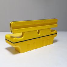 Lade das Bild in den Galerie-Viewer, space age bench by Dominique Prevot - 1970s
