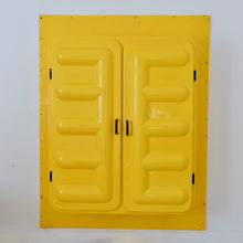 Lade das Bild in den Galerie-Viewer, Edition Somop big yellow space age wall cabinet
