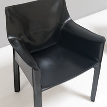 Lade das Bild in den Galerie-Viewer, Cassina Cab 413 Mario Bellin set of 4
