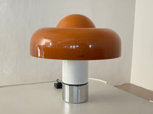 Lade das Bild in den Galerie-Viewer, brown Harvey Guzzini Brumburry lamp by Luigi Massoni
