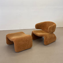 Lade das Bild in den Galerie-Viewer, Djinn lounge chair &amp; ottoman by Olivier Mourgue for Airborne - 1960s
