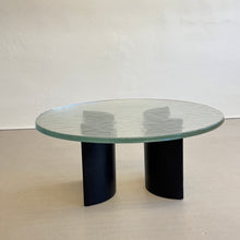 Lade das Bild in den Galerie-Viewer, brutalist cast glass coffee table by Heinz Lilienthal - 1970s
