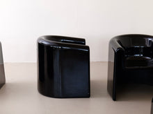 Lade das Bild in den Galerie-Viewer, Melaina monobloc armchairs by Rodolfo Benetto for Driade - 1970 Italy
