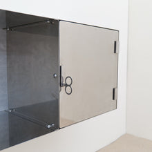 Lade das Bild in den Galerie-Viewer, Vittorio Introini for Saporiti wall mounted sideboard
