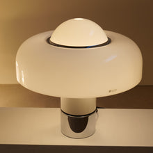 Lade das Bild in den Galerie-Viewer, Harvey Guzzini Brunbury lamp by Luigi Massoni - 1970s
