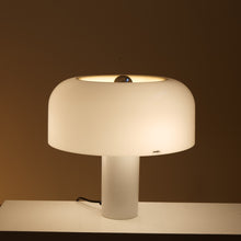 Lade das Bild in den Galerie-Viewer, Harvey Guzzini lamp modell 4029 - 1970s
