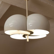 Lade das Bild in den Galerie-Viewer, Ecatombe lamp by Vico Magistretti for Artemide - 1970s
