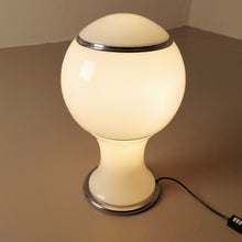 Lade das Bild in den Galerie-Viewer, Mongolfiera lamp by Gianni Celada for Fontana Arte - 1968
