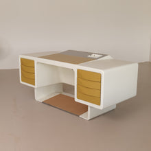Lade das Bild in den Galerie-Viewer, Ernest Igl Jet Top for Wilhelm Werndln - 1970s
