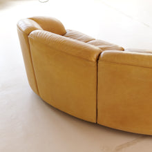Lade das Bild in den Galerie-Viewer, sectional leather Sofa Walter Knoll - 1970
