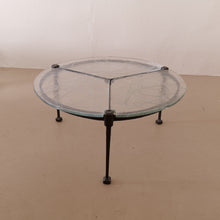 Lade das Bild in den Galerie-Viewer, early Lothar Klute forged round coffee table
