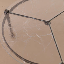 Lade das Bild in den Galerie-Viewer, early Lothar Klute forged round coffee table
