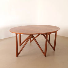 Lade das Bild in den Galerie-Viewer, mid century danish teak dining table by Kurt Ostervig &amp; Carl Madsen für P. Jeppesen Møbelfabrik - 1960
