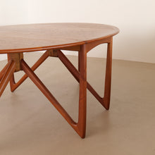 Lade das Bild in den Galerie-Viewer, mid century danish teak dining table by Kurt Ostervig &amp; Carl Madsen für P. Jeppesen Møbelfabrik - 1960
