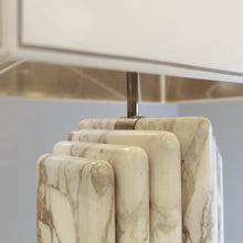 Lade das Bild in den Galerie-Viewer, vintage italian brutalist marble lamp 1980s
