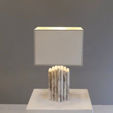 Lade das Bild in den Galerie-Viewer, vintage italian brutalist marble lamp 1980s
