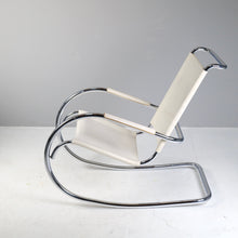 Lade das Bild in den Galerie-Viewer, vintage bauhaus style rocking chair by Fasem
