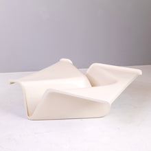 Lade das Bild in den Galerie-Viewer, fiarm space age coffee table by Franca Stagi &amp; Cesare Leonardi
